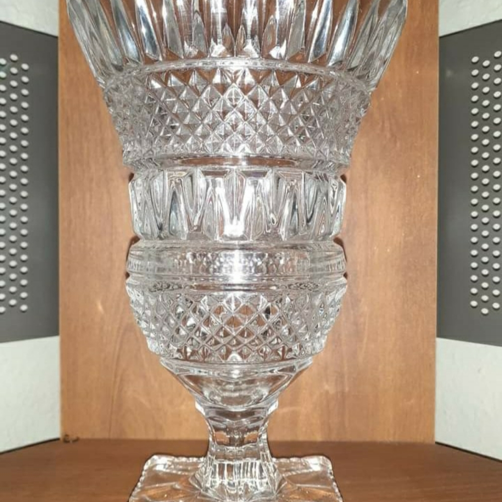 Vintage Mid-Century Medici Shaped Crystal Pedestal Vase - Picture 2 of 2